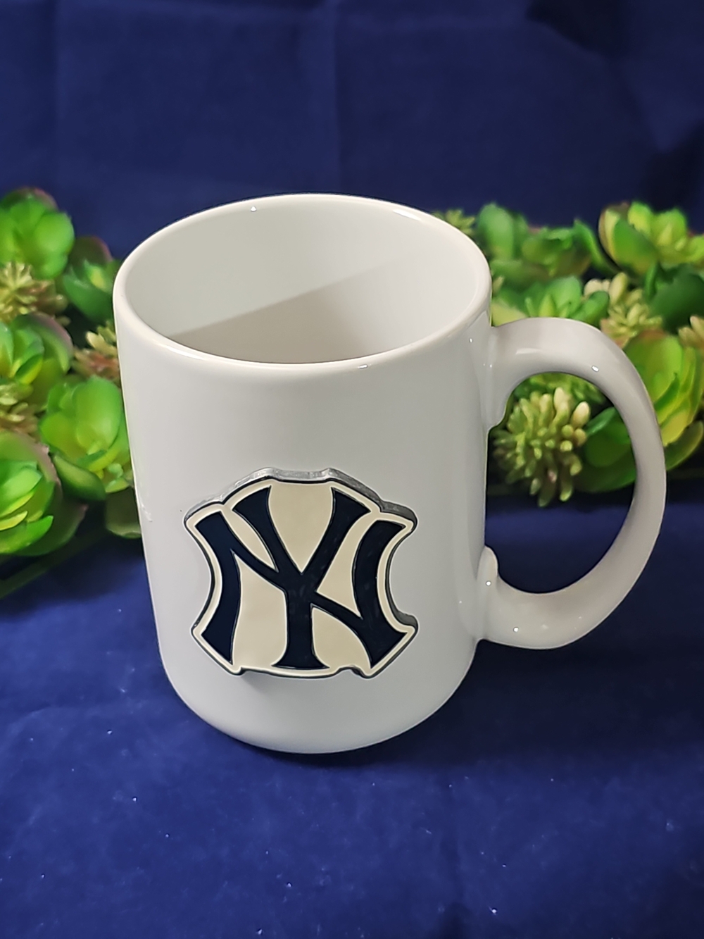 New York Yankees White Mug with Navy Logo Accent